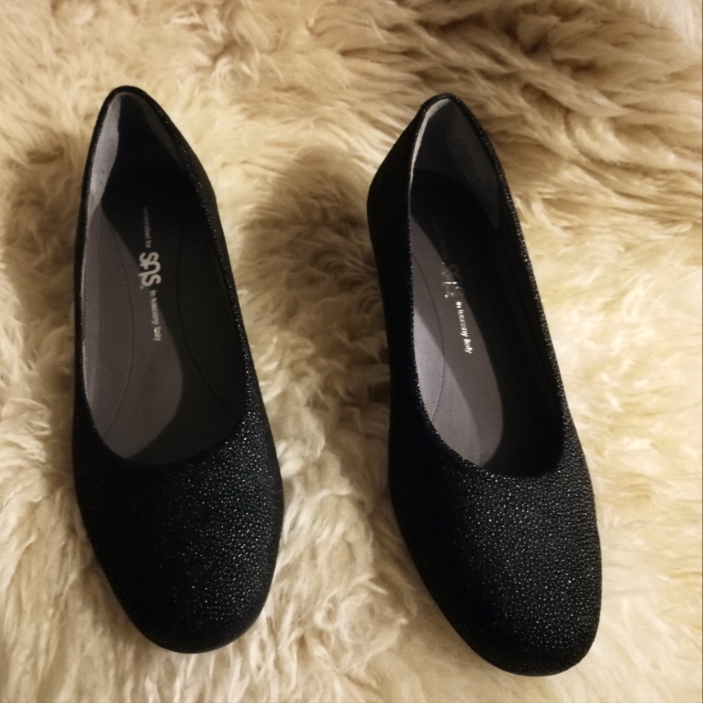 SAS black textured flats size 8